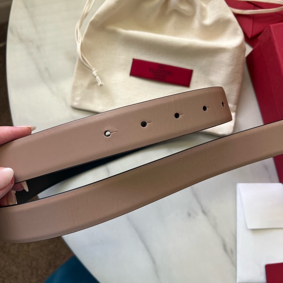 Valentino reversible belt size 80 medium width - Picture 3 of 14